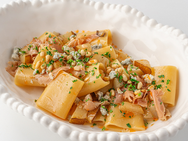Паста с грушей и прошутто котто